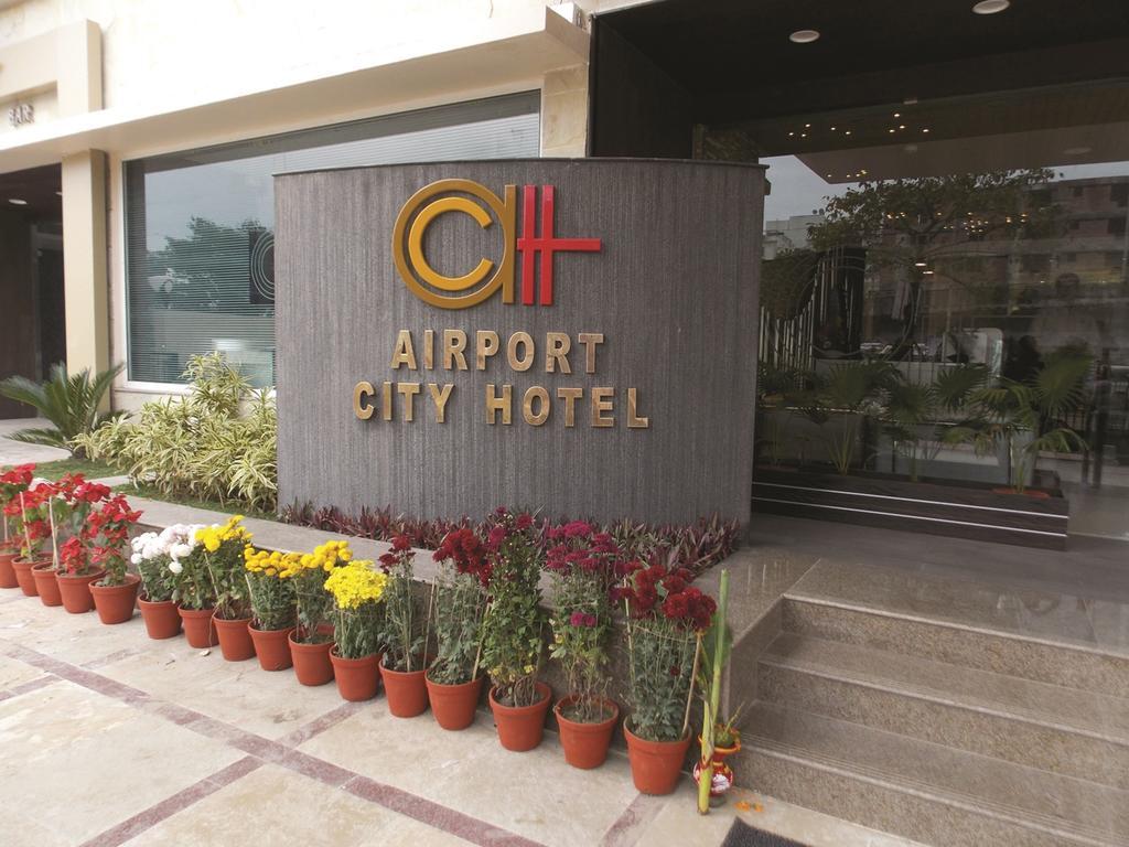 Airport City Hotel Calcuta Exterior foto