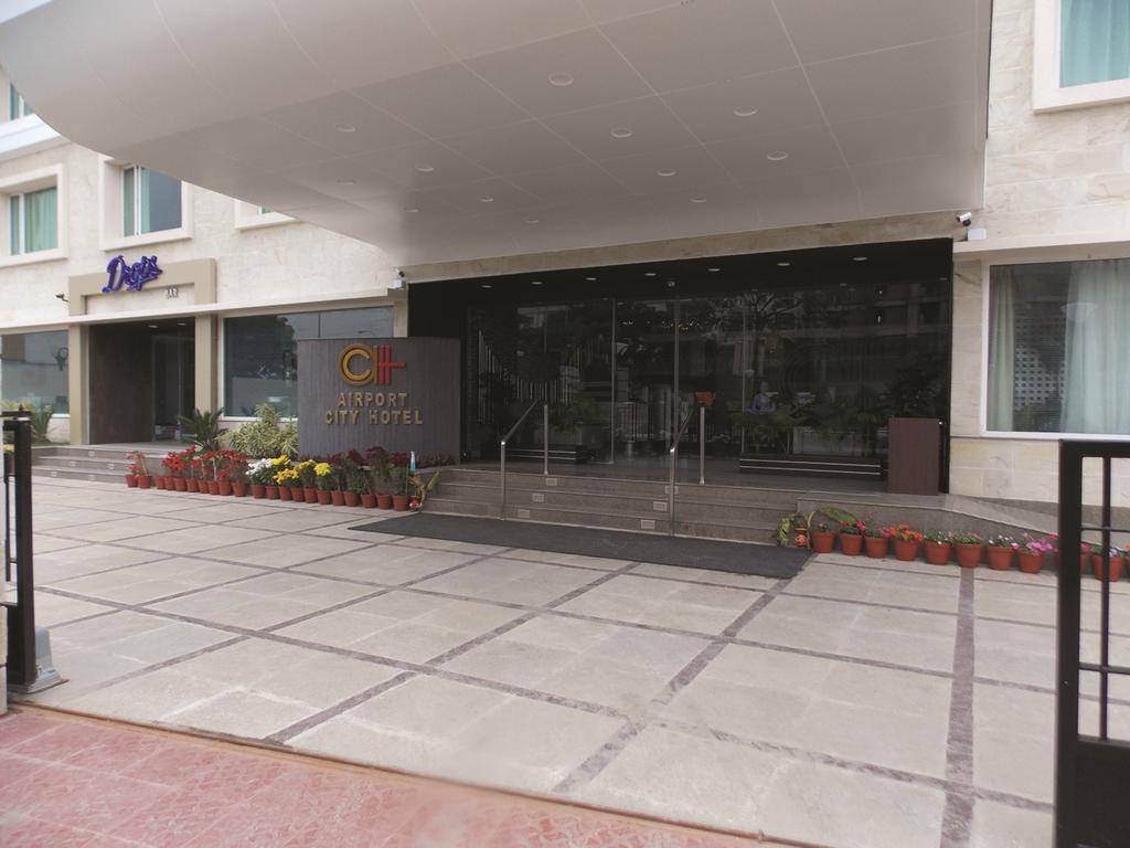 Airport City Hotel Calcuta Exterior foto